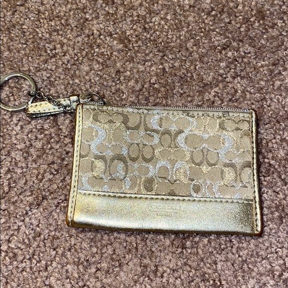 Authentic Coach Keychain Card Holder - Picture 1 of 3